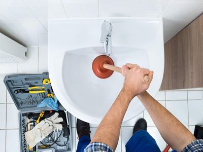 Прочистка засора механическим способом
